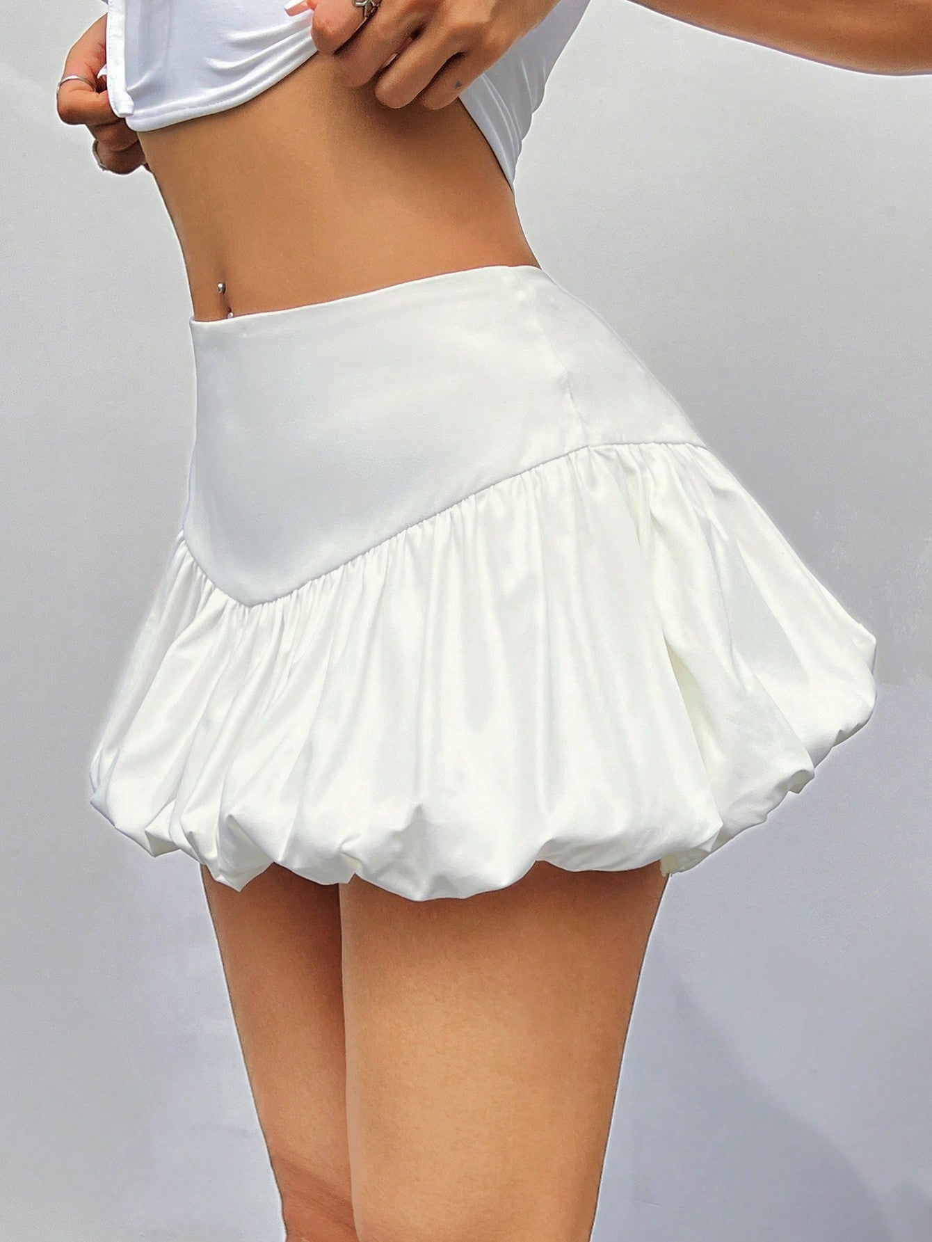 ICON Y2K Summer Slim-Fit Super Low-Waist Bubble Skirt Hem Women White Mini Skirt Kpop Style Going Out Skirts Summer Outfit Music Festival Festival Outfits